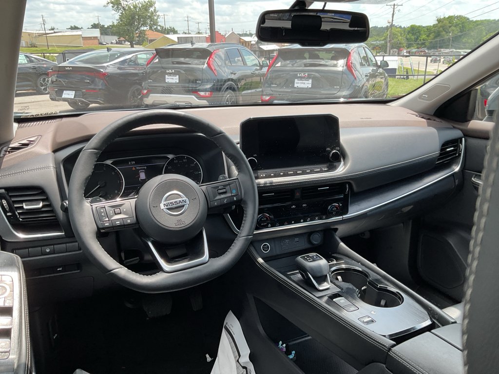 Used 2021 Boulder Gray Pearl Nissan SL image 20
