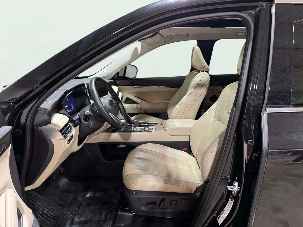Used 2023 Mineral Black INFINITI Sensory image 24