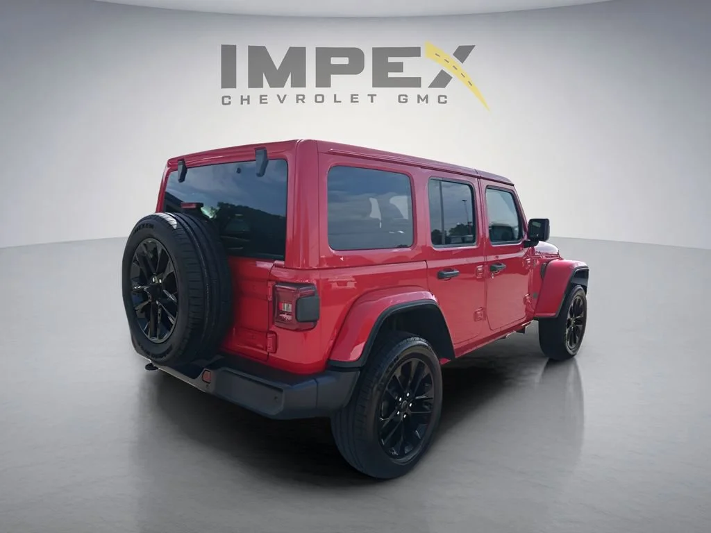 Used 2025 Red Jeep Sahara image 5