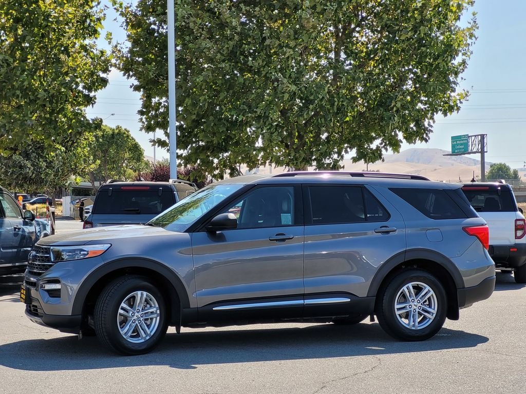 Certified Used 2022 Gray Metallic Ford XLT image 7