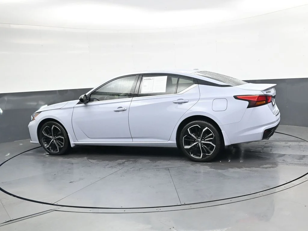 Used 2023 Gray Nissan 2.5 SR image 8