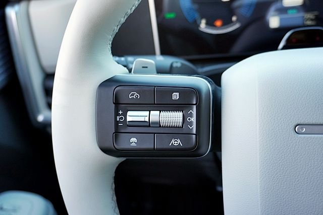 New 2026 Silver Hyundai SEL image 37