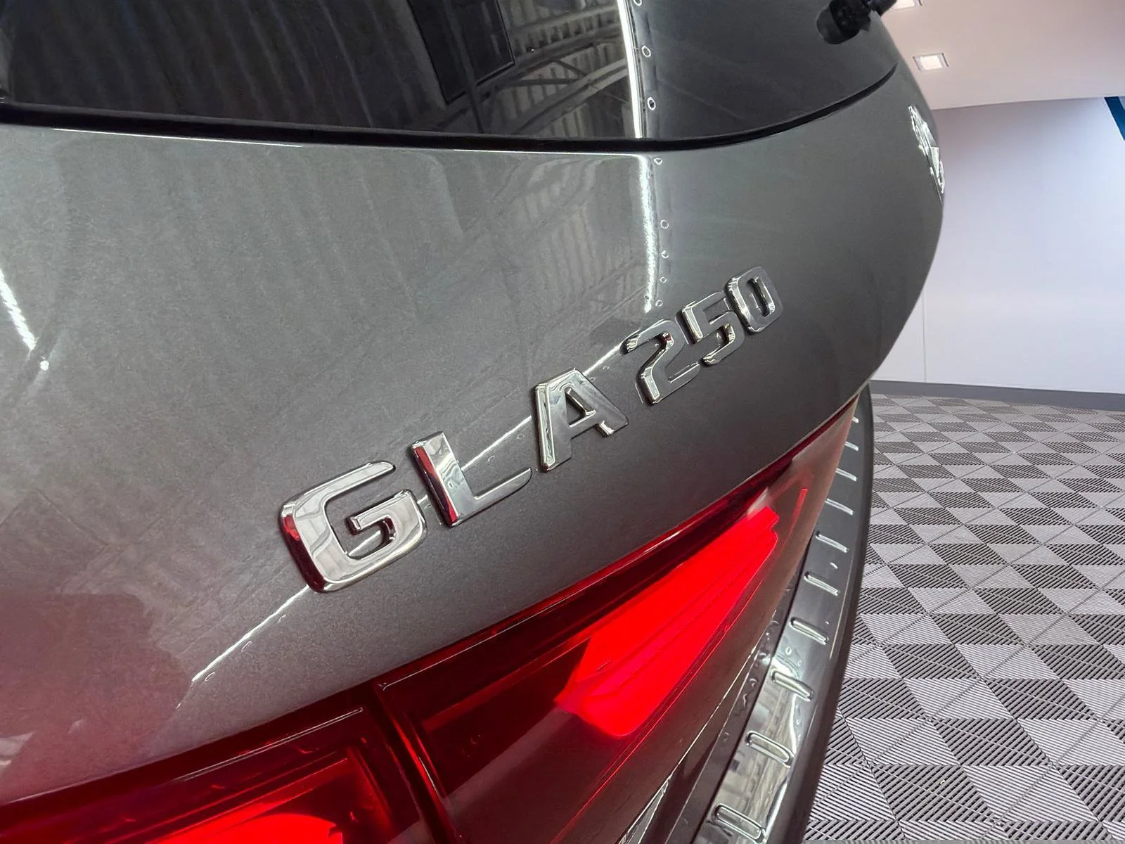 Used 2026 Grey Mercedes-Benz GLA 250 image 28