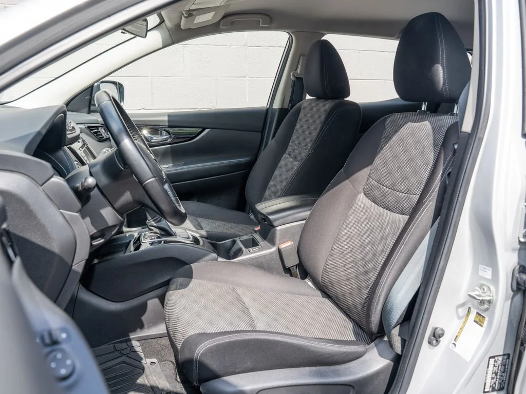 Used 2020 Silver Nissan SV image 5