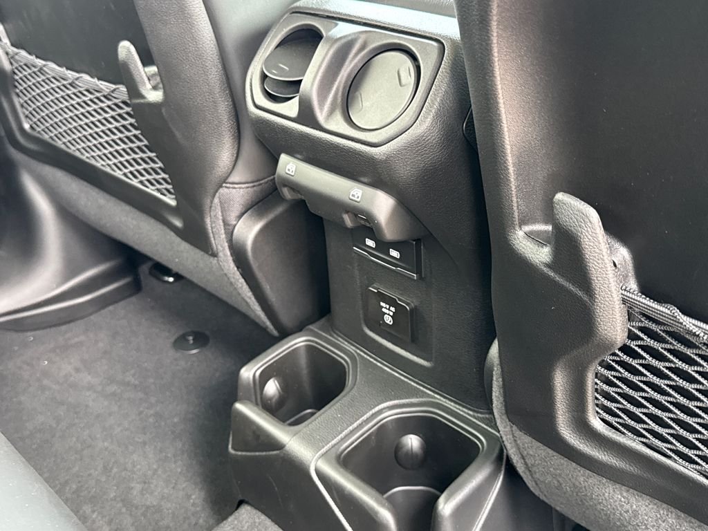New 2026 Black Clear-Coat Exterior Paint Jeep Rubicon X image 18