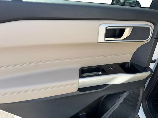 Used 2020 White Ford XLT image 12