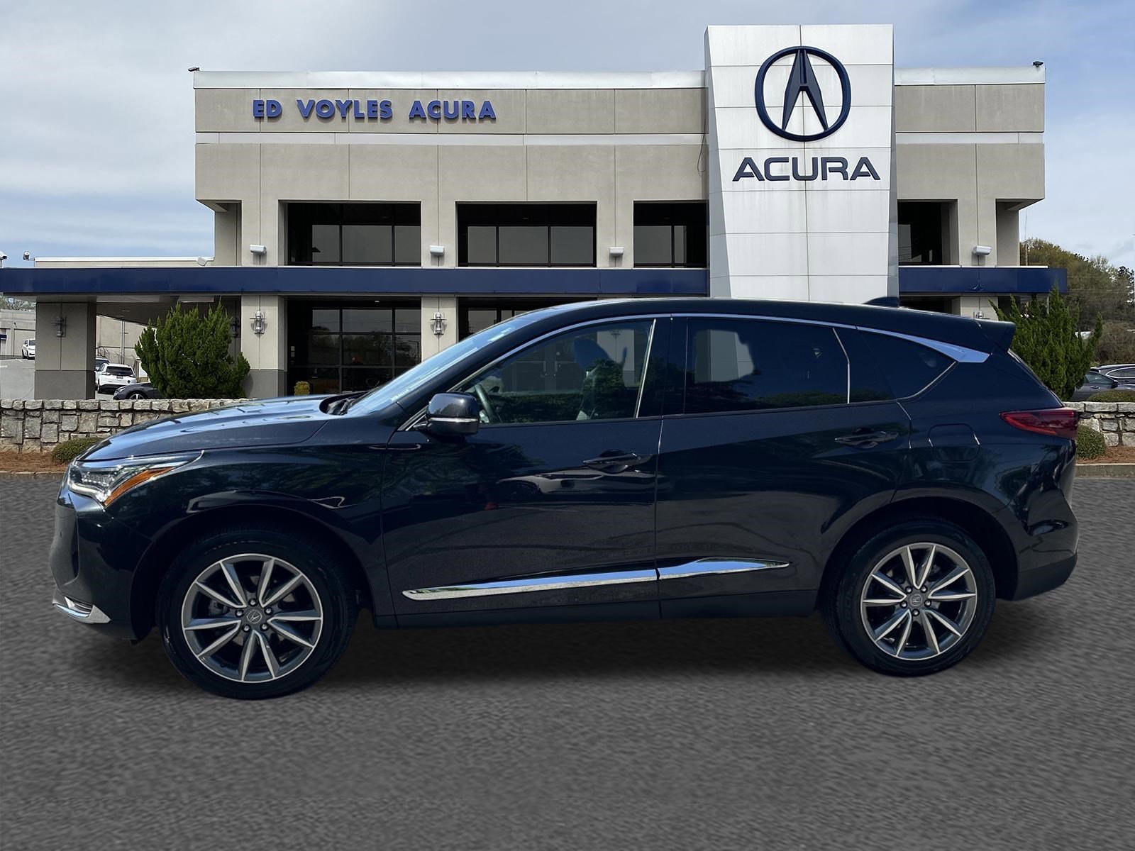 Used 2023 Majestic Black Pearl Acura w/Technology Package image 8