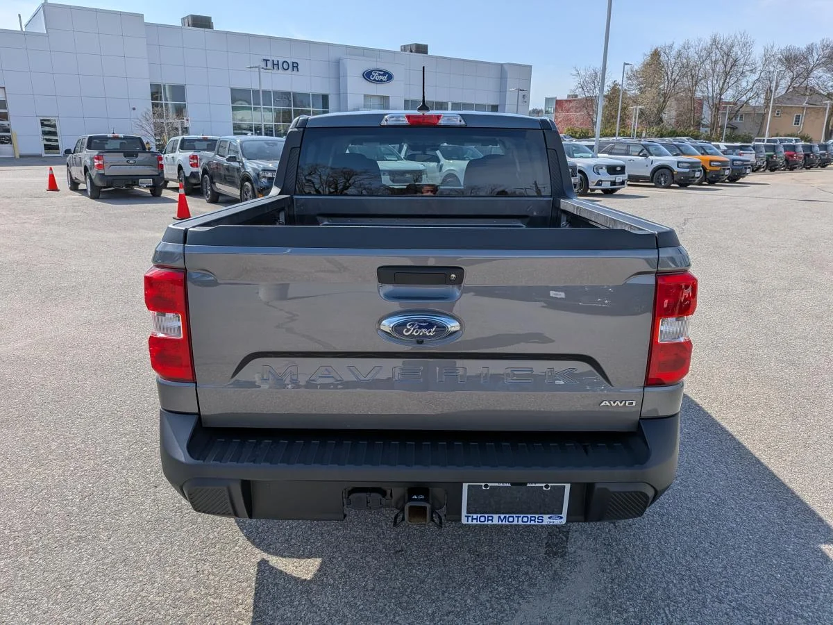 Used 2023 Grey Ford XLT image 6