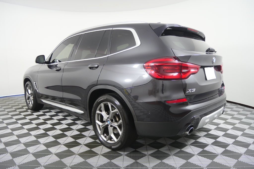 Used 2021 Dark Graphite Metallic BMW sDrive30i image 6