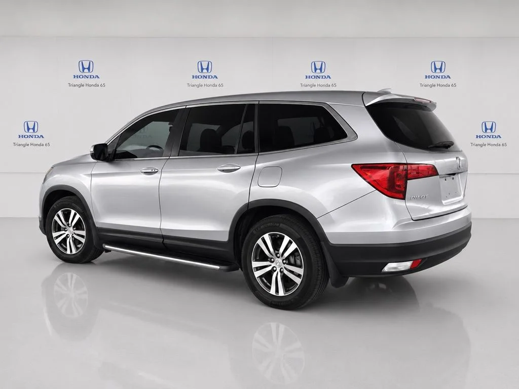 Used 2016 Silver Honda EX-L image 4