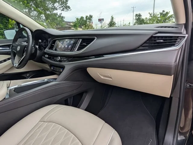 Used 2024 Ebony Twilight Metallic Buick Avenir image 29