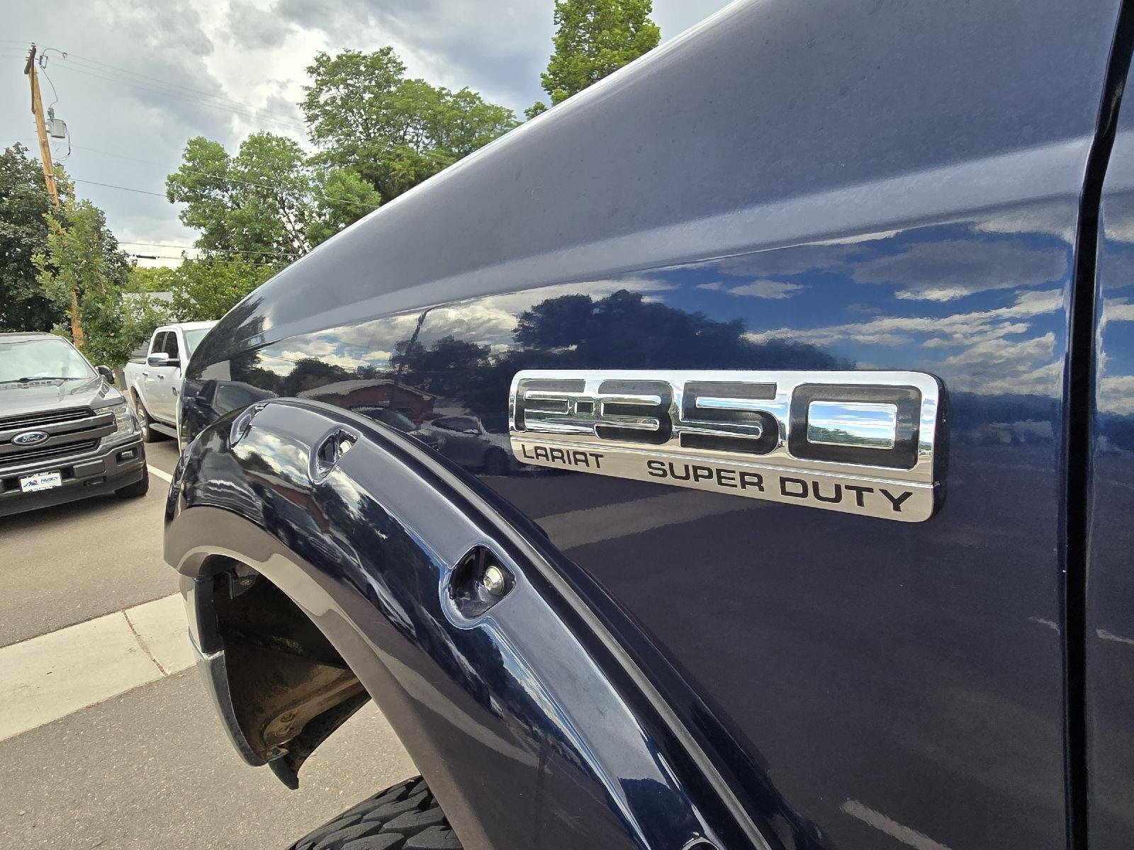 Used 2007  FORD XL image 13