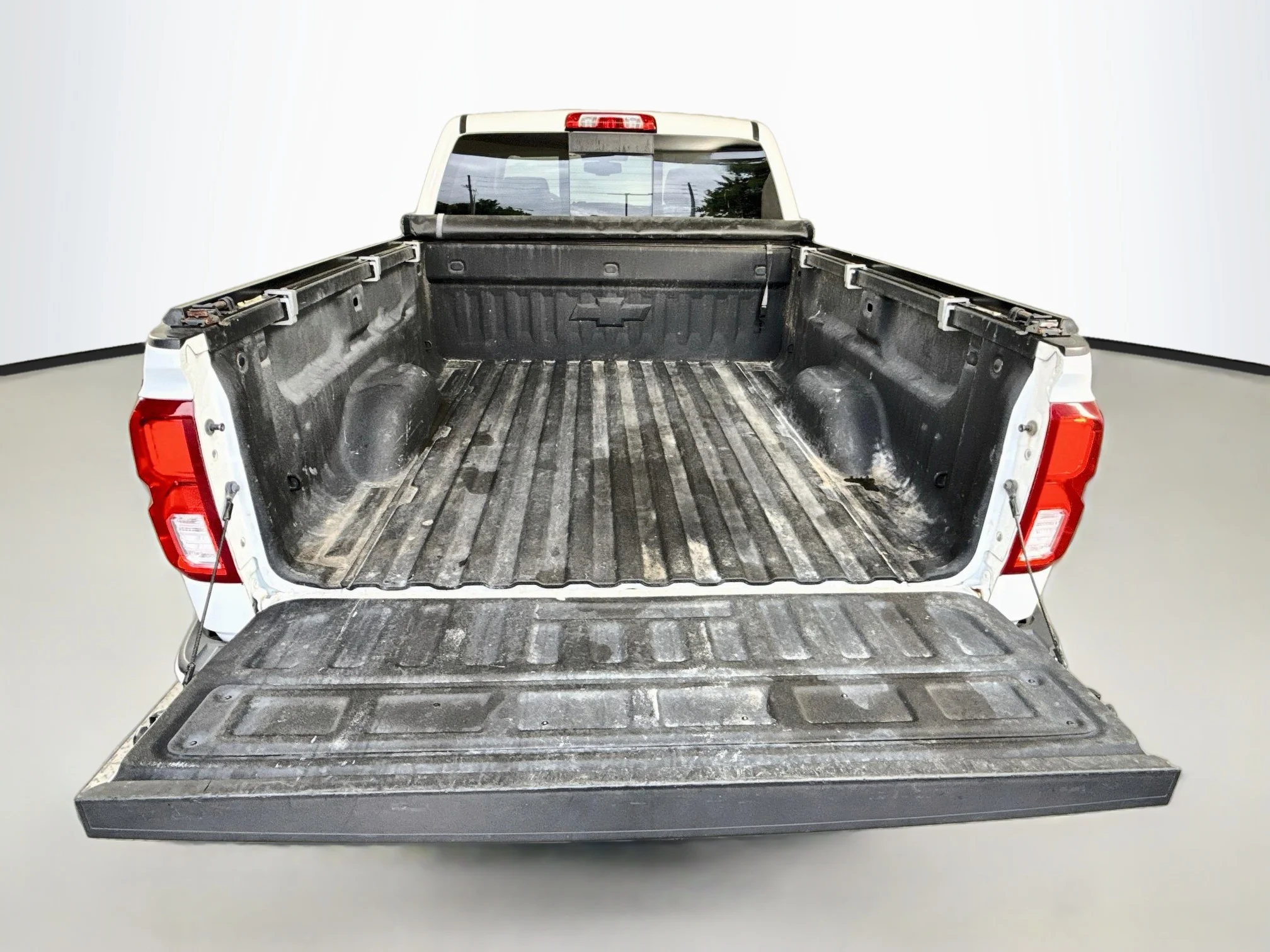 Used 2017 Summit White Chevrolet LTZ image 26