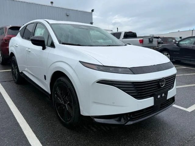 New 2027 Everest White Pearl Nissan Dark Armor image 2