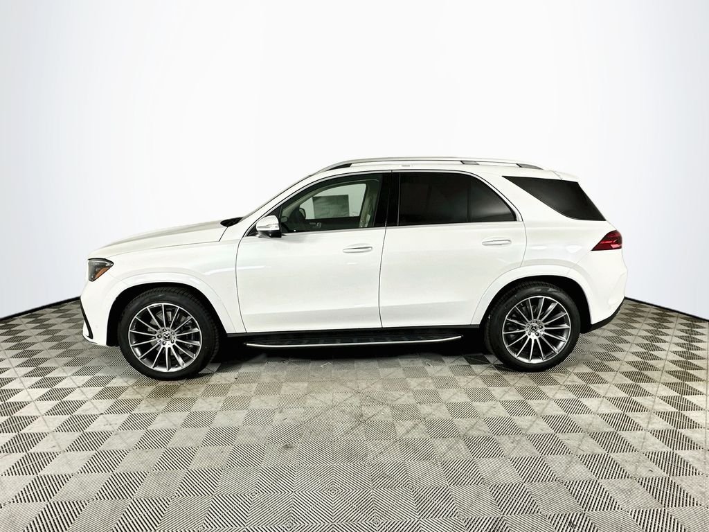 New 2026 MANUFAKTUR Moonlight White Metallic Mercedes-Benz GLE 450 image 4