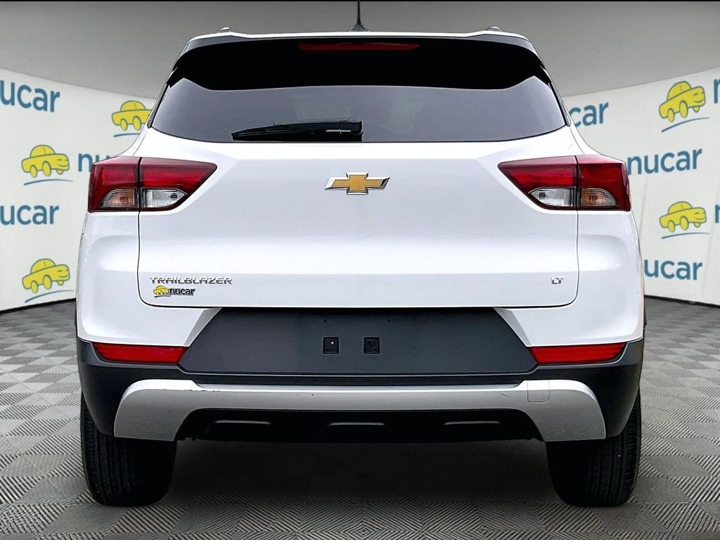 Used 2023 White Chevrolet LT image 5