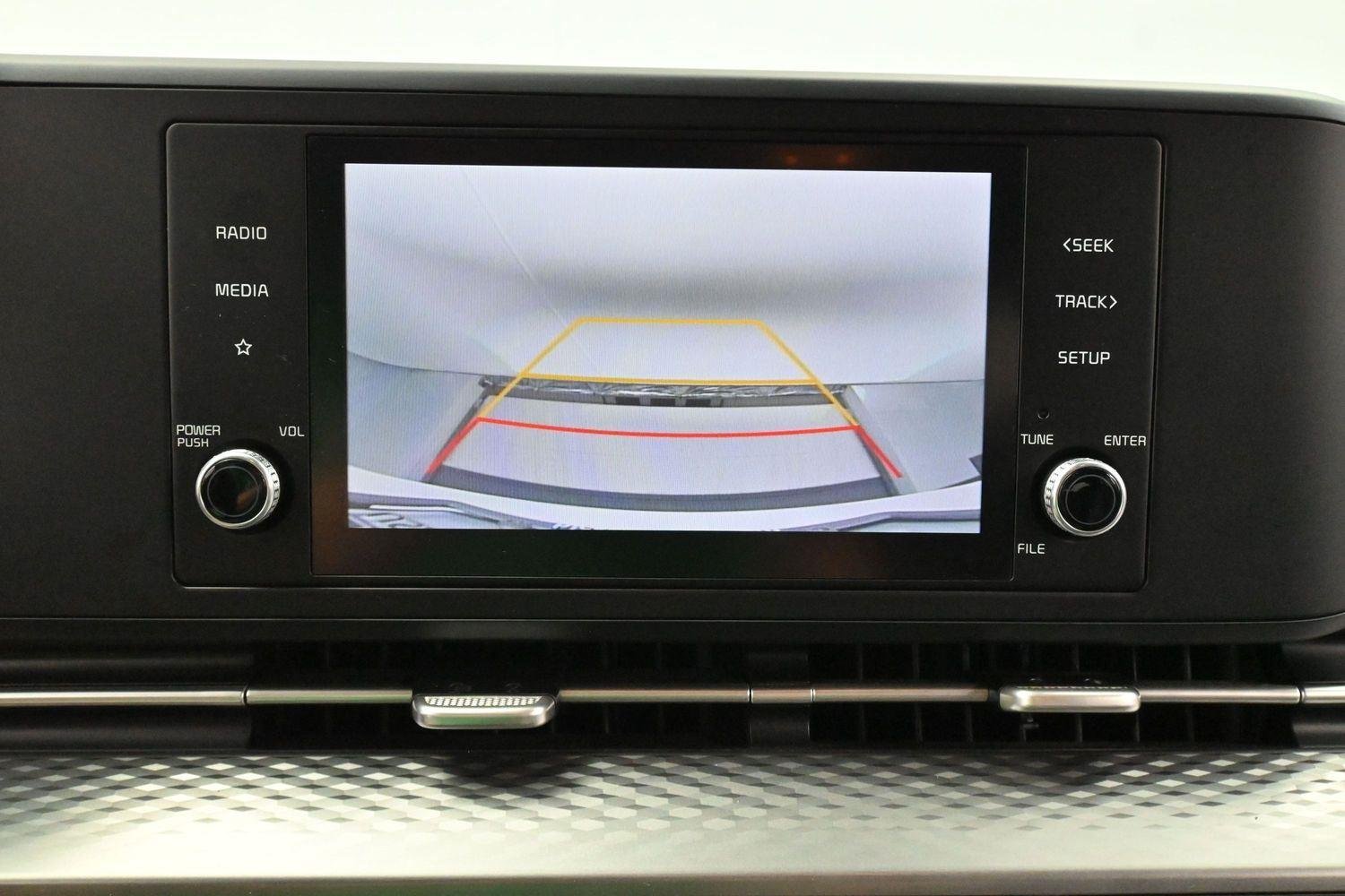 Used 2022 Snow White Pearl Kia LXS image 20