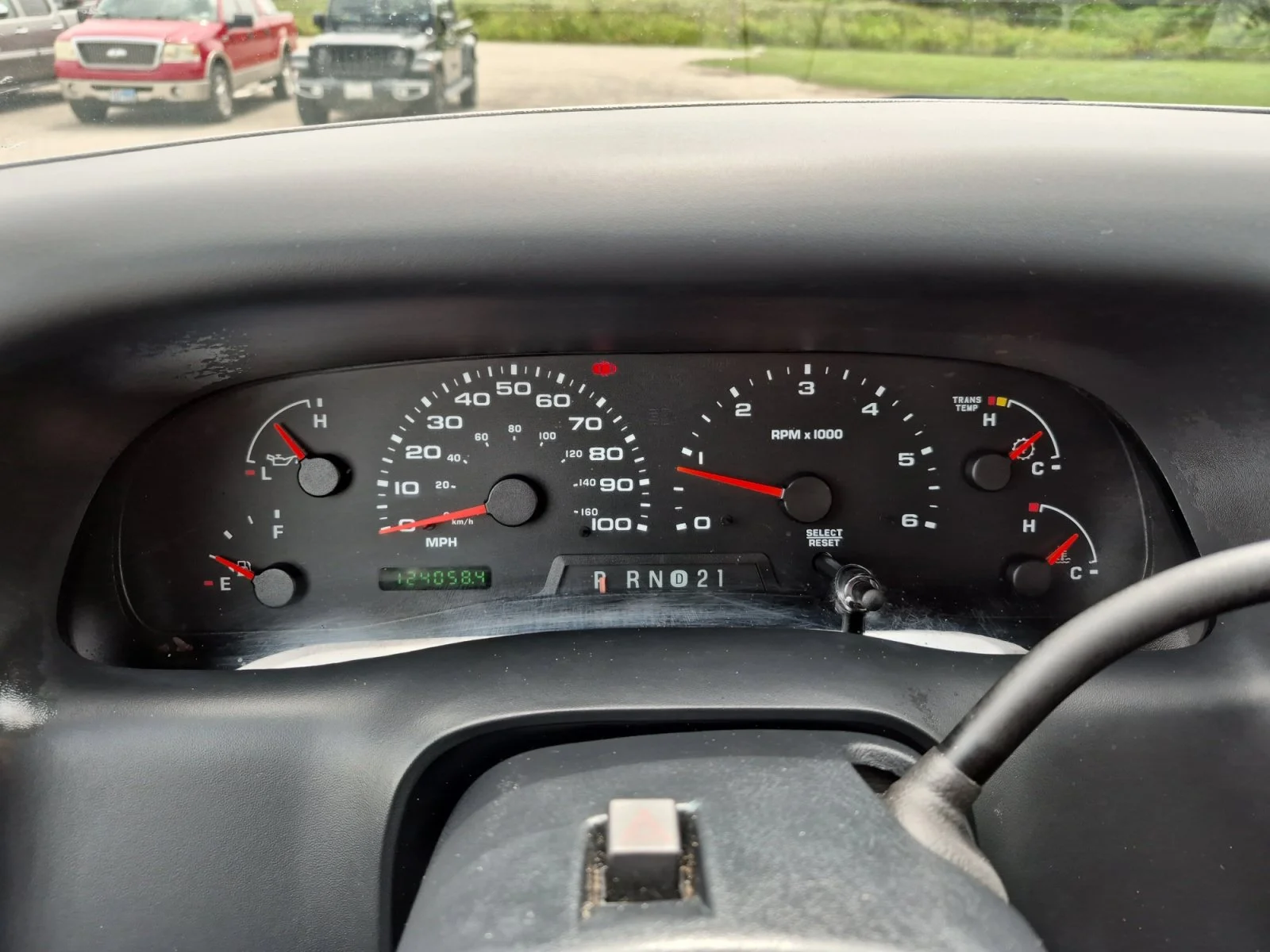 Used 2004 White Ford XL image 17