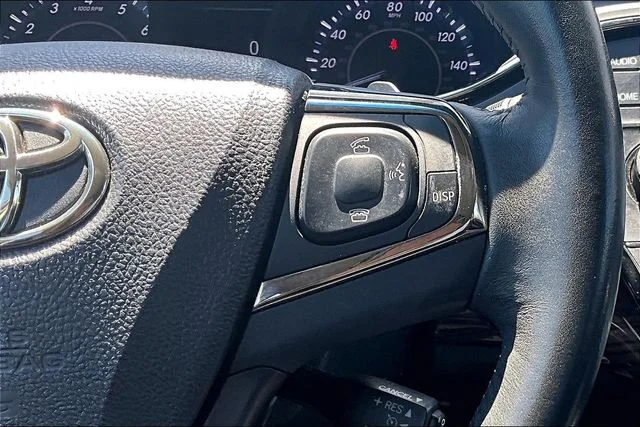 Used 2015 Silver Toyota Limited image 19