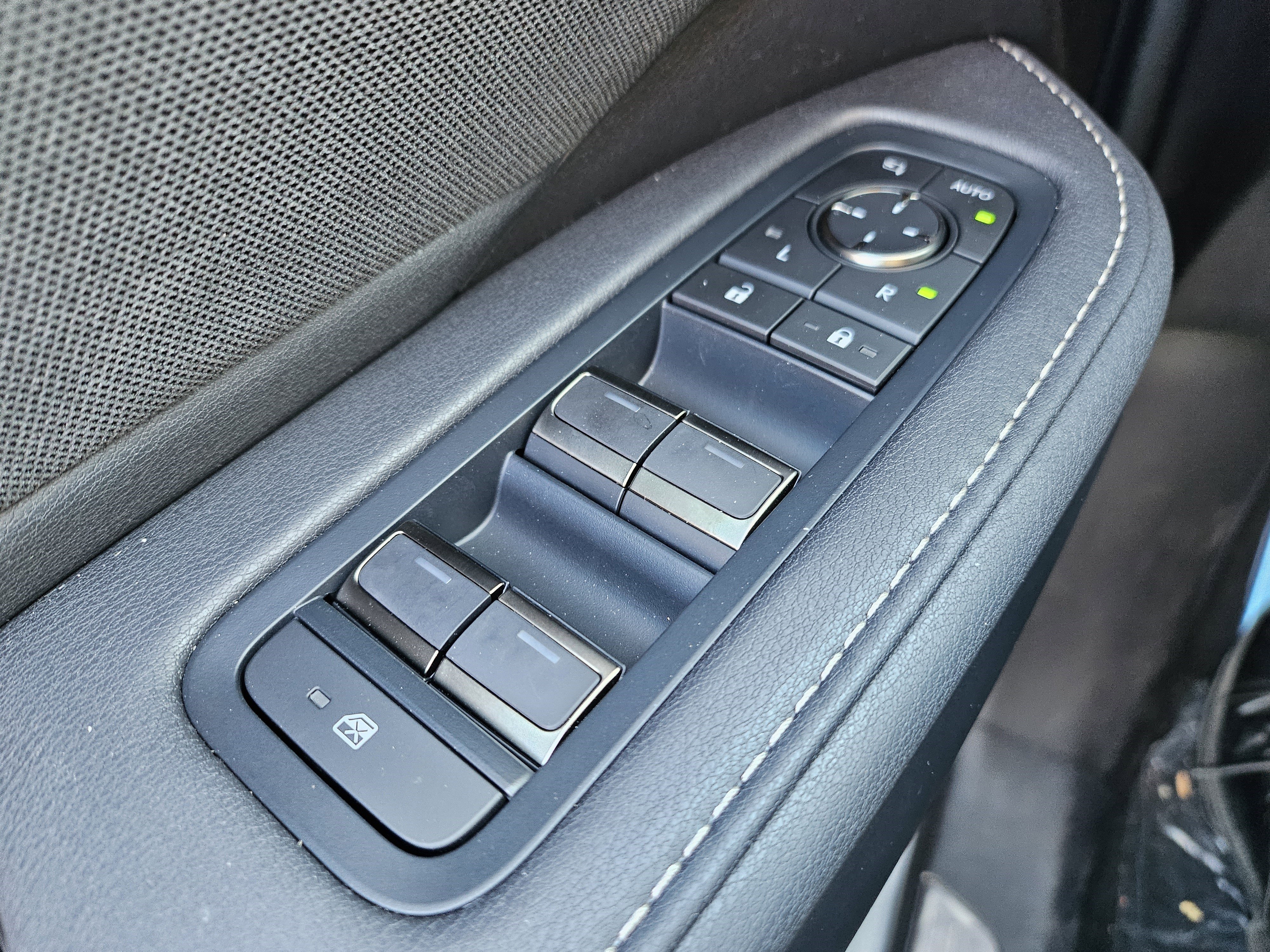 2026 Lexus TX 500h F-Sport Premium - Photo 15