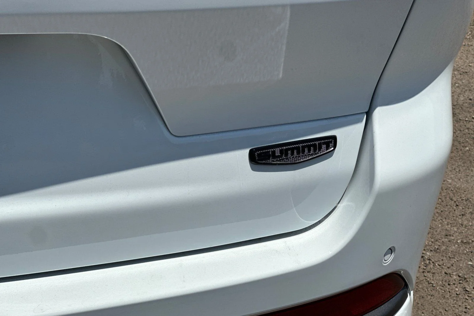 New 2026 Bright White Clear-Coat Exterior Paint Jeep Summit image 24