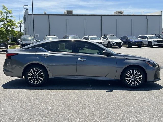 Used 2024 Gray Nissan 2.5 SV image 14