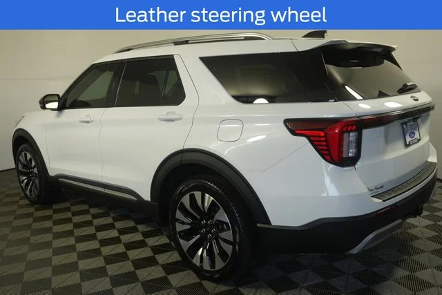 New 2026 Star White Metallic Tri-Coat Ford Platinum™ image 16