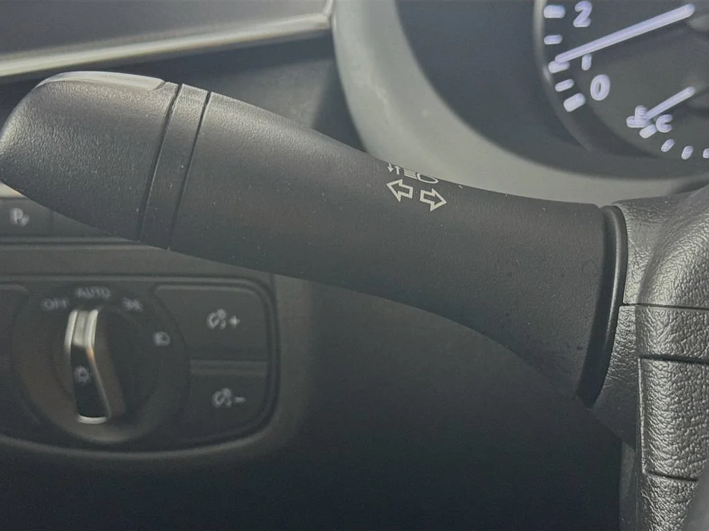 Certified Used 2022 Black INFINITI LUXE image 14