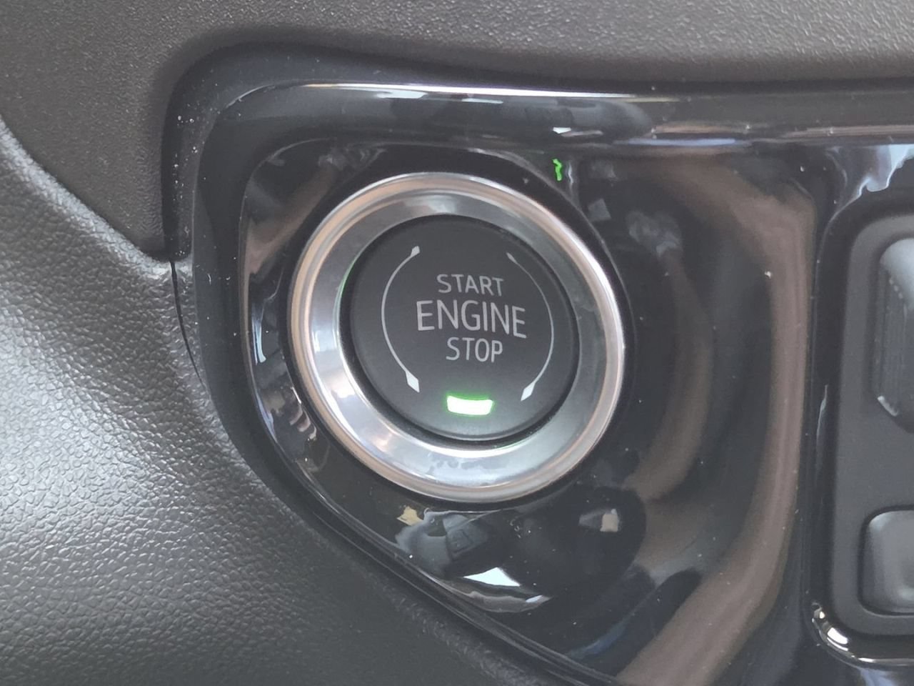 2026 GMC Sierra 1500 SLT - Photo 10