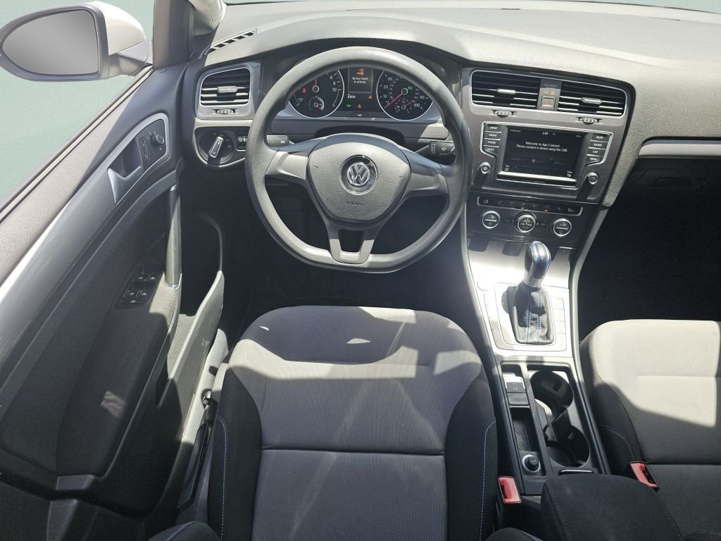 Used 2016 Pure White Volkswagen SE image 4