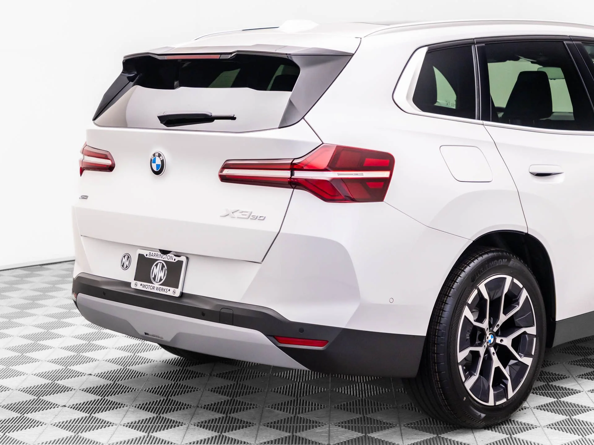New 2026 White BMW 30 xDrive image 32