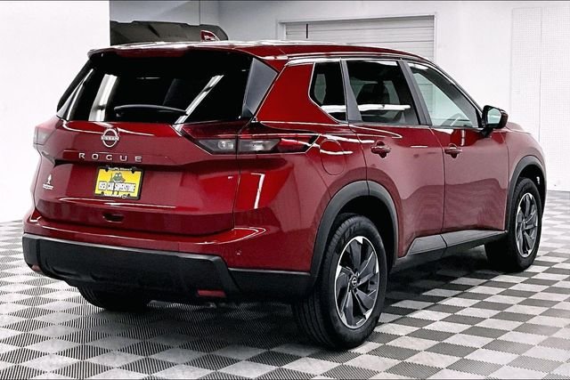2025 Nissan Rogue SV - Photo 11