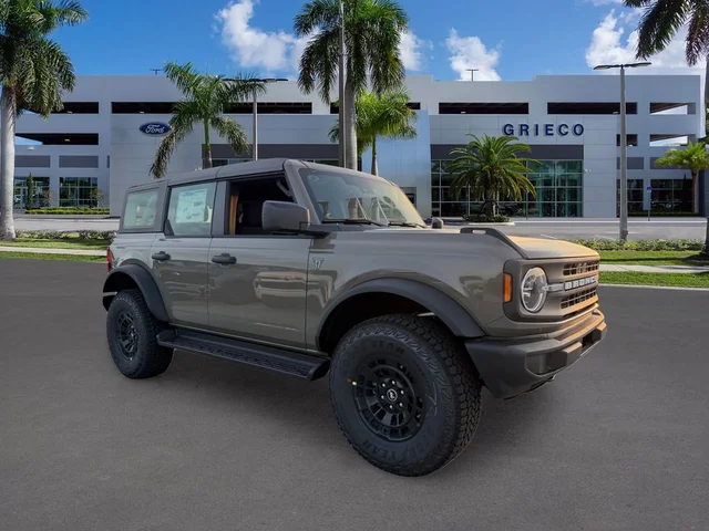 2026 Ford Bronco Base