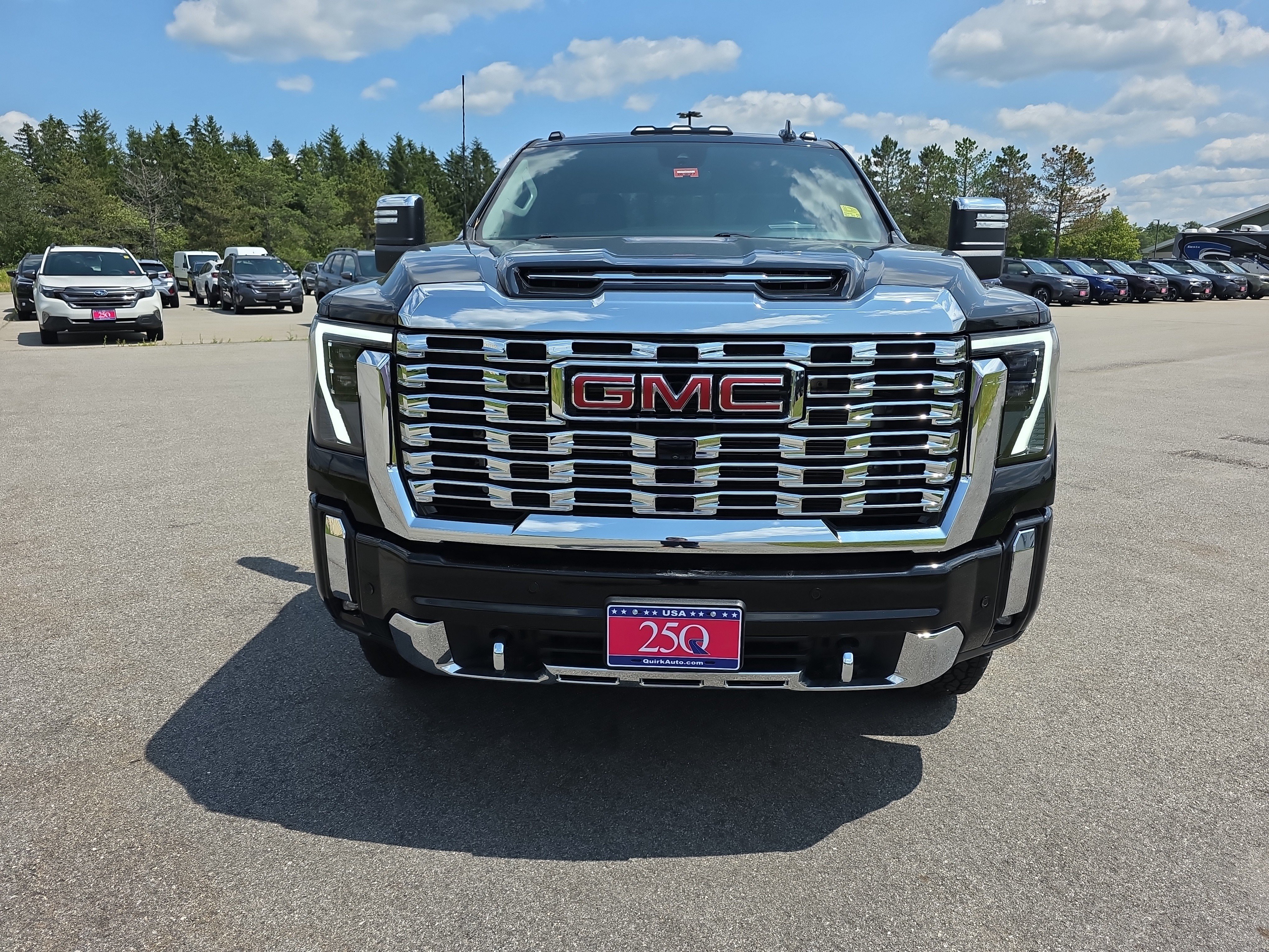 Used 2025 Onyx Black GMC Denali image 8