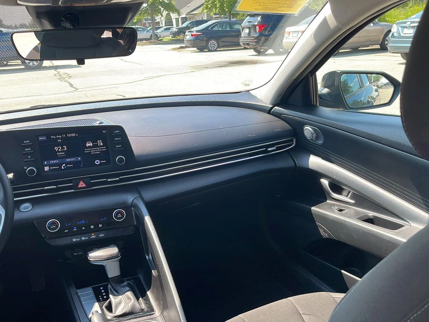 Used 2023 Onyx Black Hyundai SEL image 15