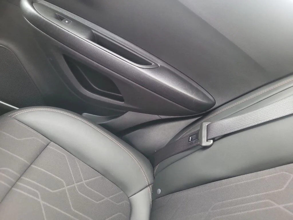 Used 2022 Silver Ice Metallic Chevrolet LT image 14