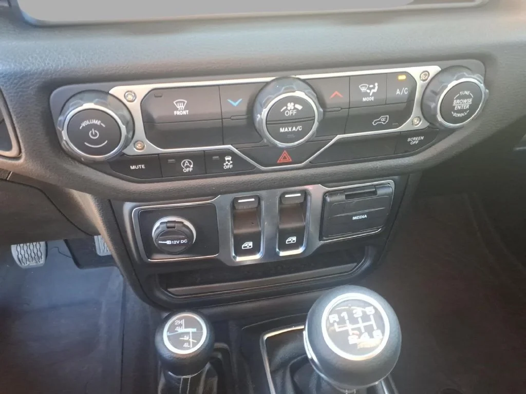 Used 2025 Green Jeep Sport image 15