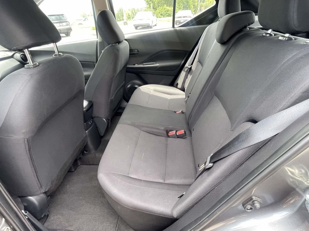 Used 2023 Gray Nissan S image 9