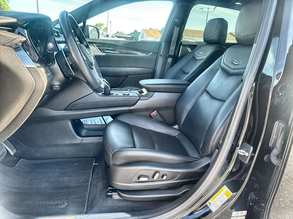 Used 2023 Black Cadillac Sport image 11
