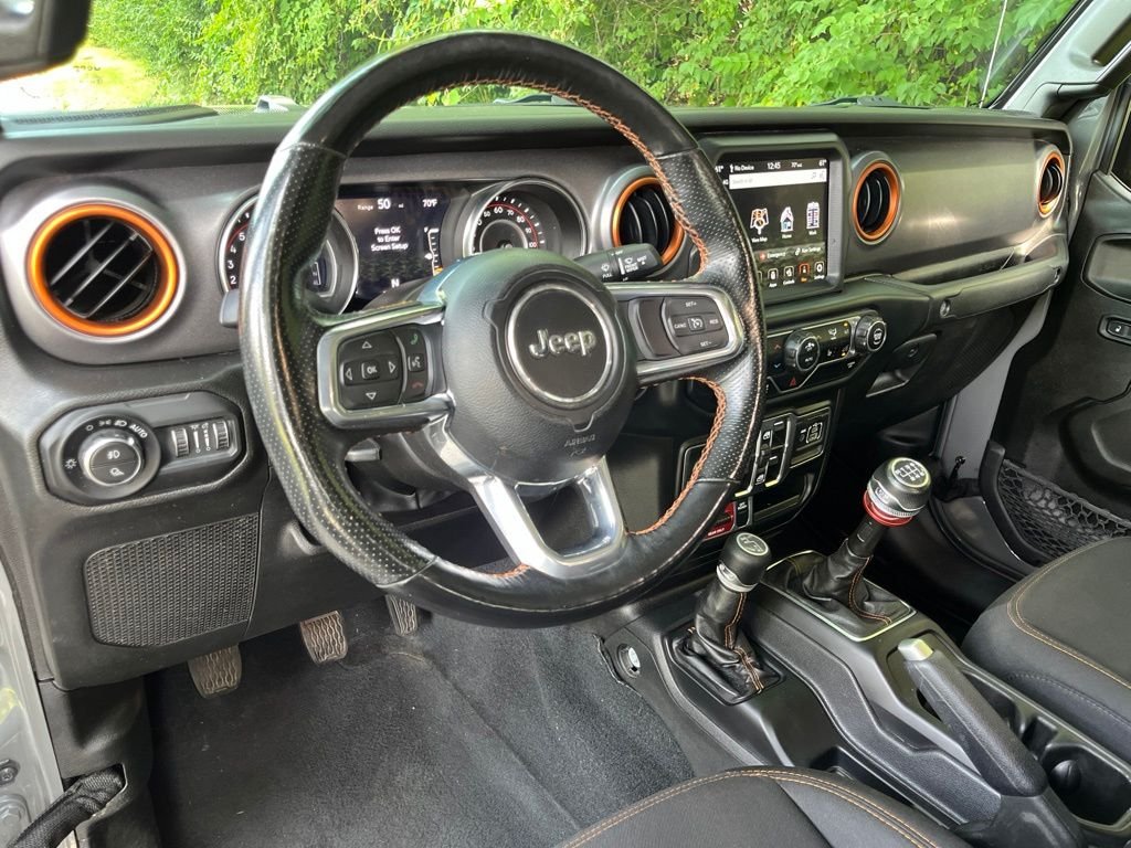 Used 2022 Gray Clearcoat Jeep Mojave image 2