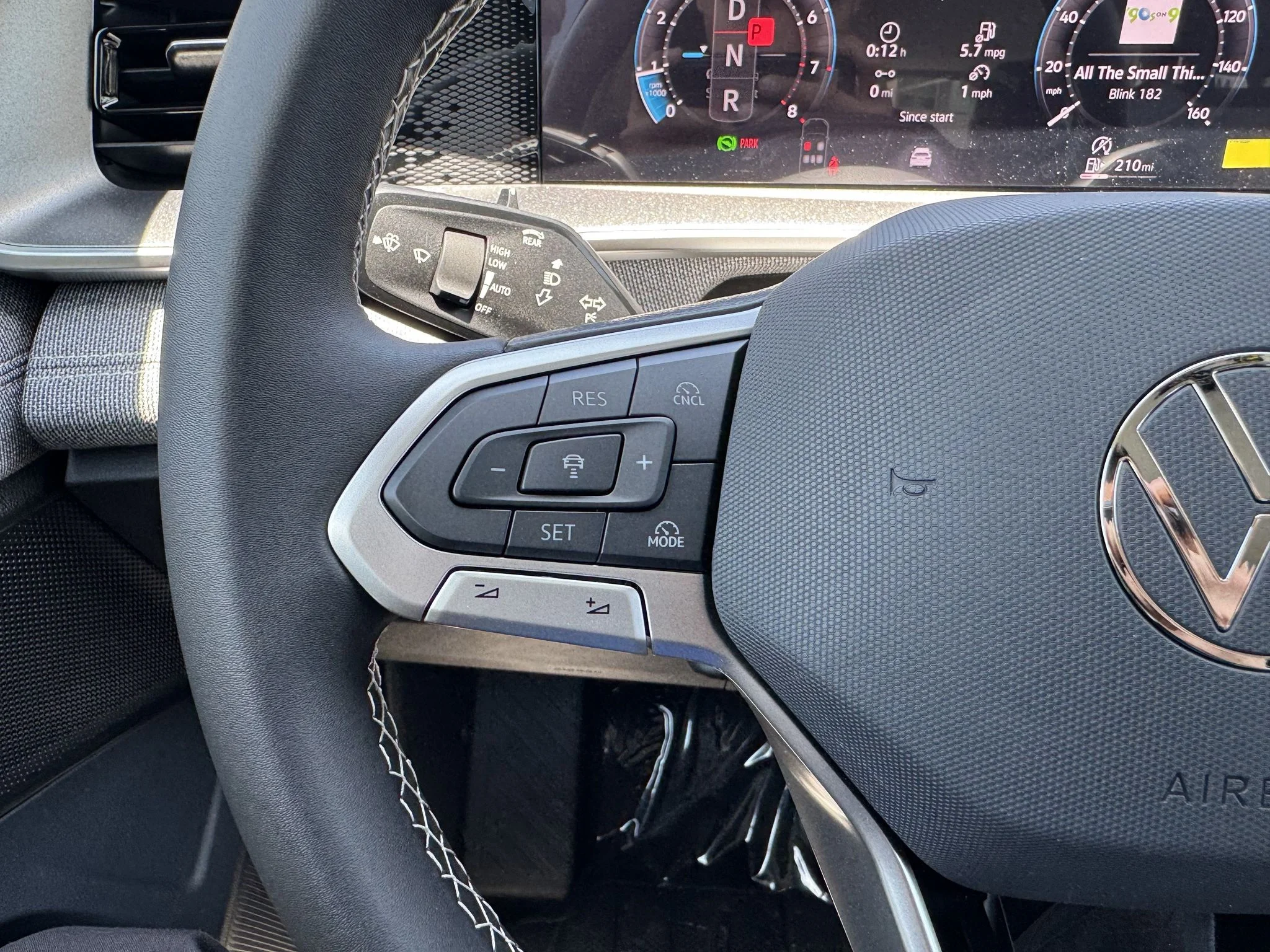 New 2026 Platinum Gray Metallic Volkswagen S image 18