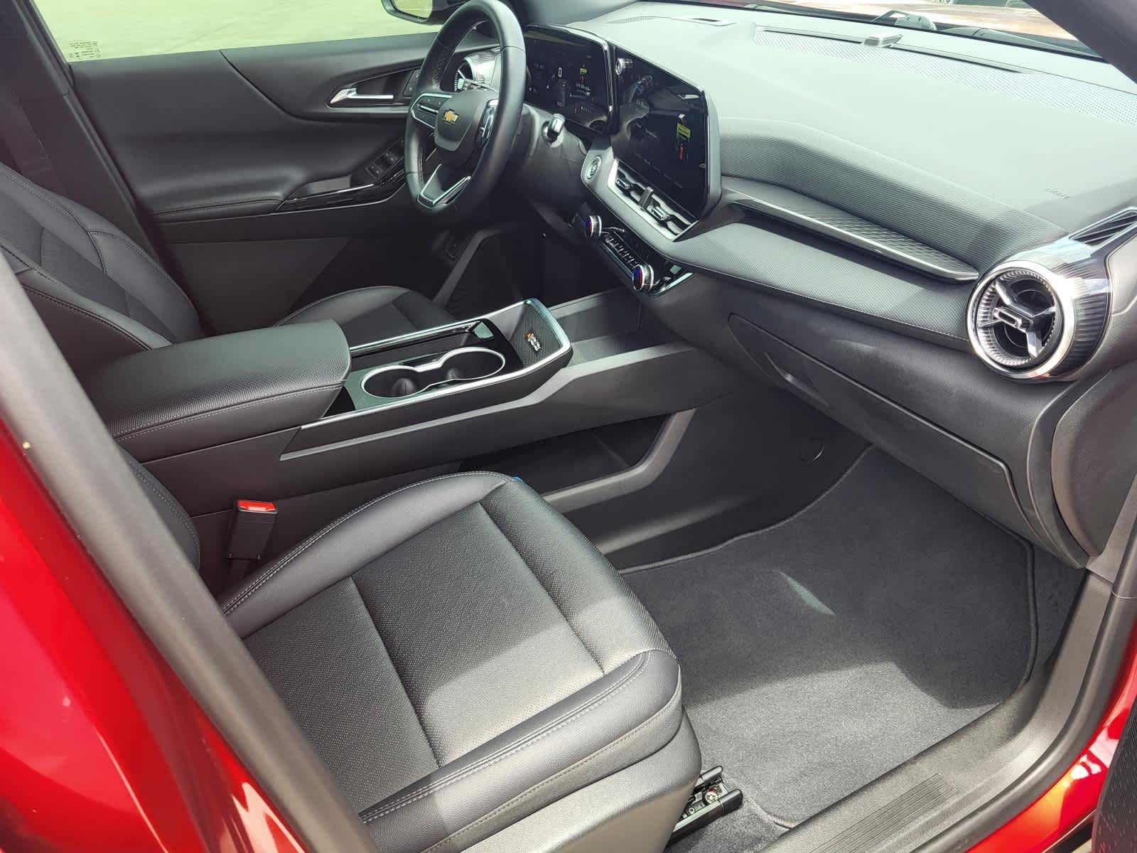 Used 2025 Radiant Red Tintcoat Chevrolet FWD LT image 9