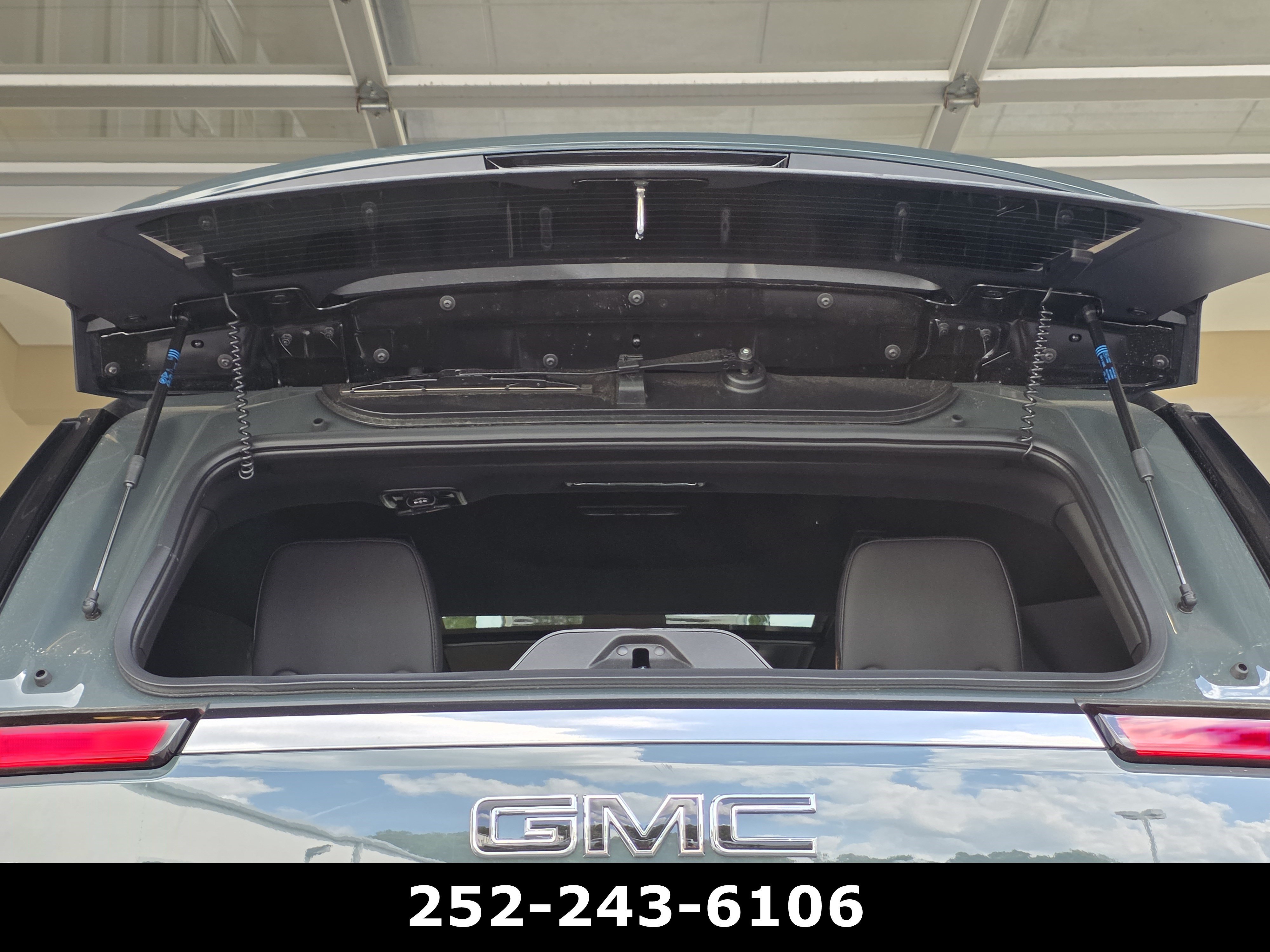 Used 2026 Midnight Pine GMC AT4 image 41