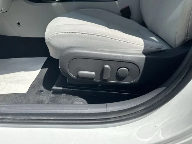 Certified Used 2024 White Hyundai SEL image 16