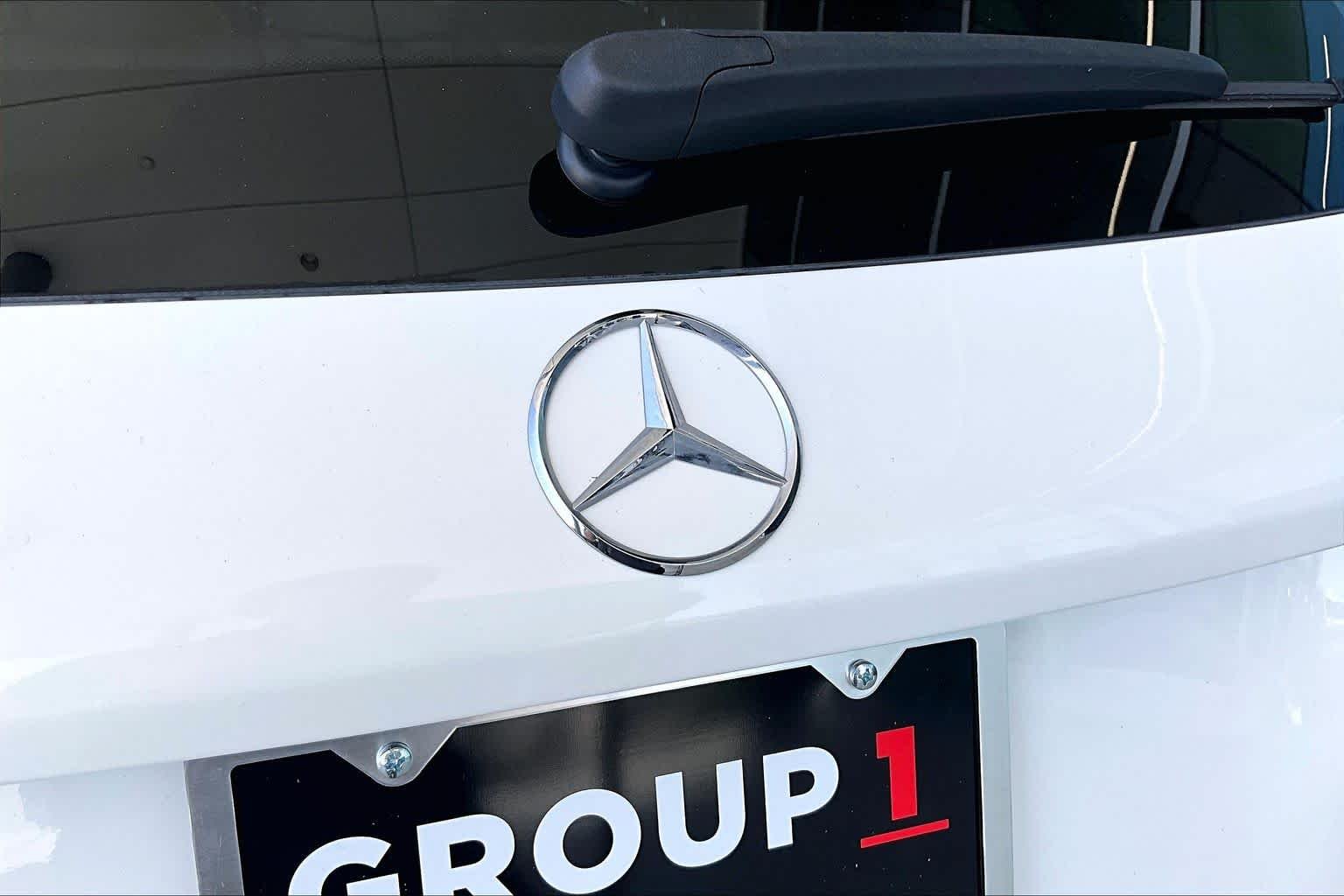 Used 2020 Polar White Mercedes-Benz GLC 300 image 10