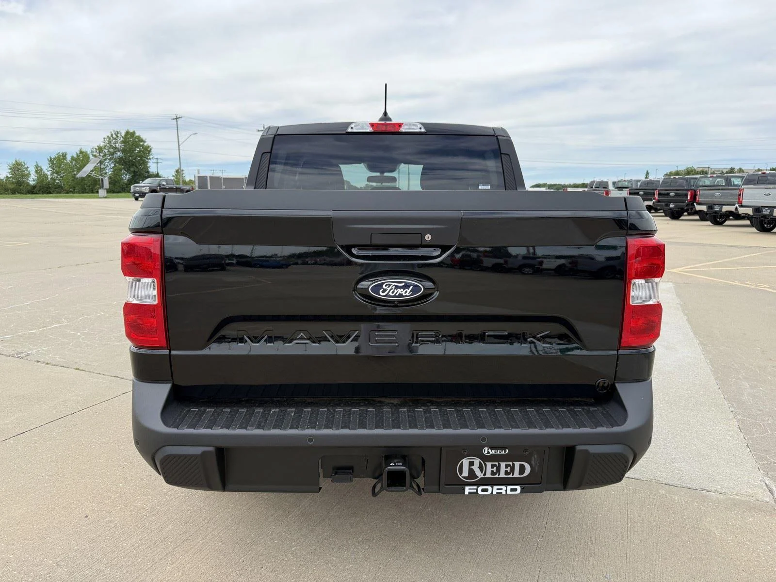 New 2026 Shadow Black Ford XL image 8