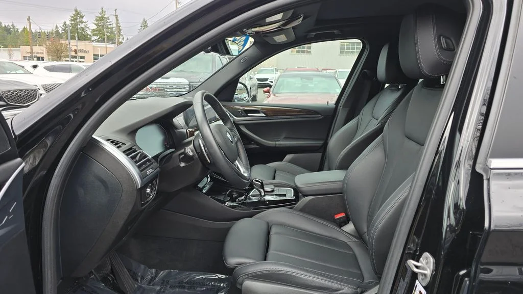 Used 2024 Black Sapphire Metallic BMW xDrive30i image 20