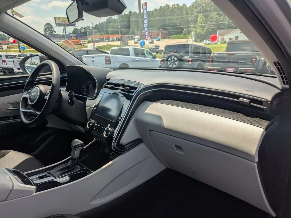 Used 2022 Shimmering Silver Hyundai SEL image 26