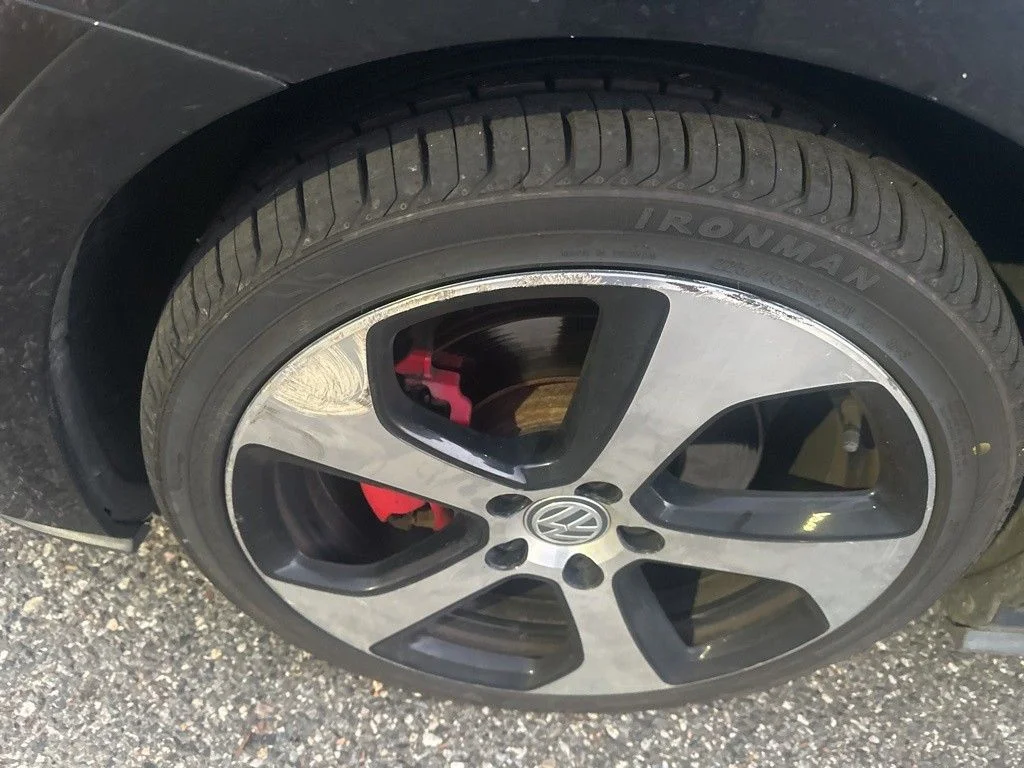 Used 2017 Black Volkswagen S image 12