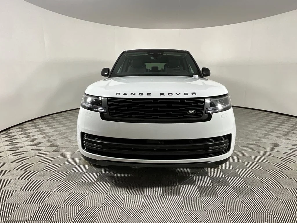 New 2026 Fuji White Land Rover SE image 8